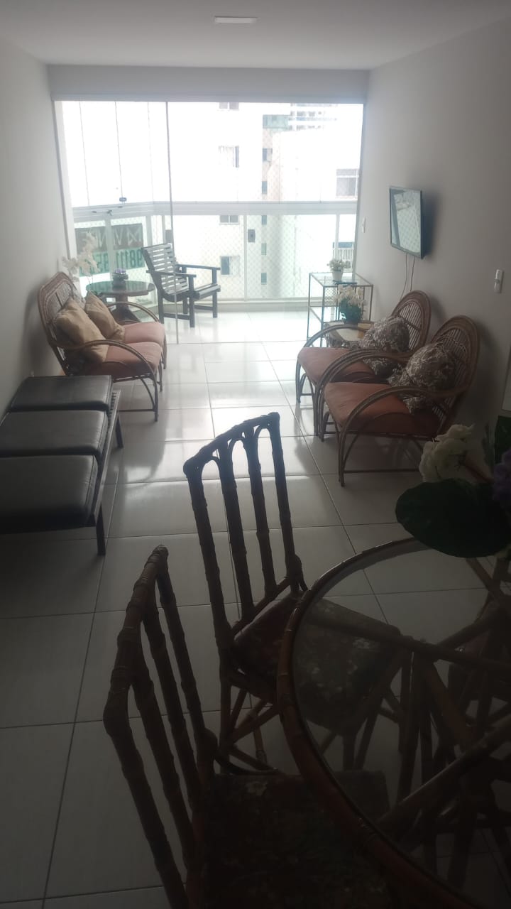 Apartamento de 03 Quartos com Suíte em Itapuã