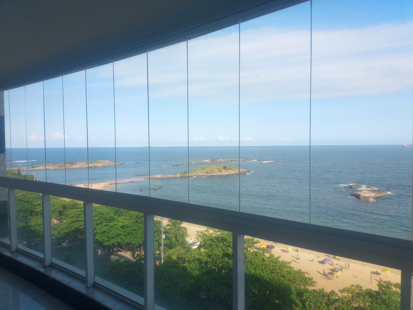 Apartamento 04 Quartos com Suítes na Praia da Costa 