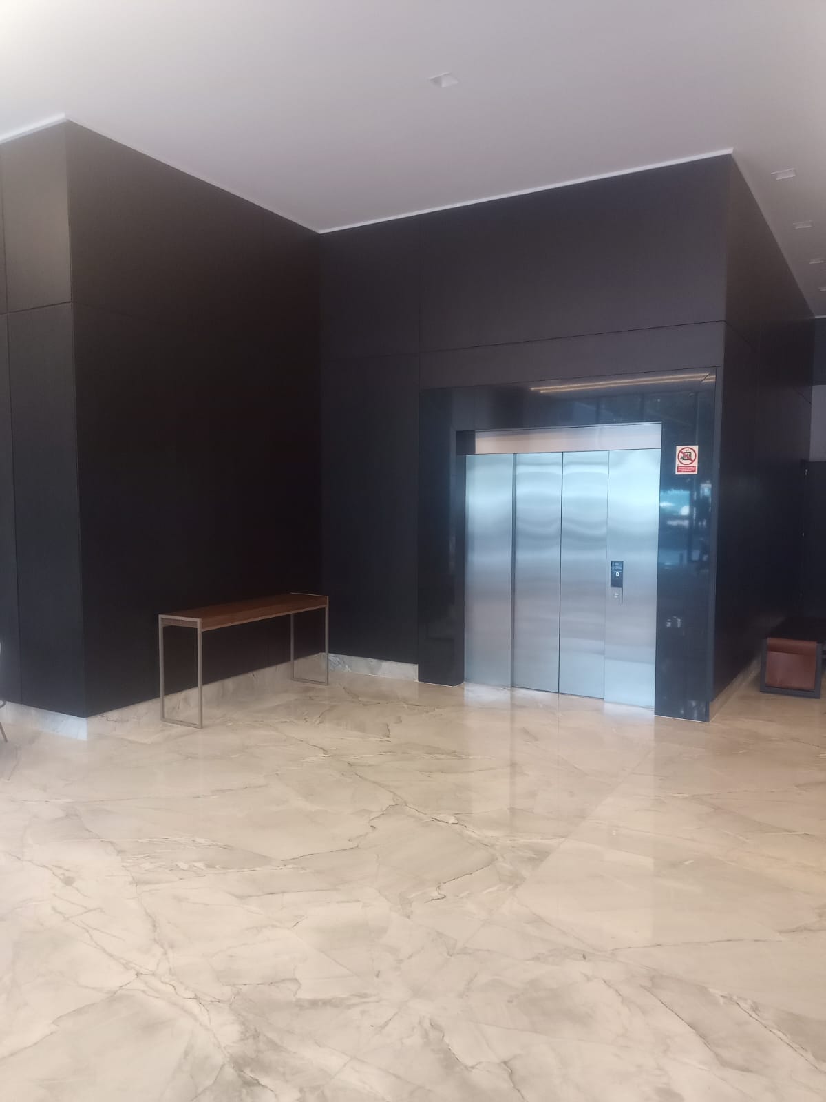 Apartamento 04 Quartos com Suítes na Praia da Costa 