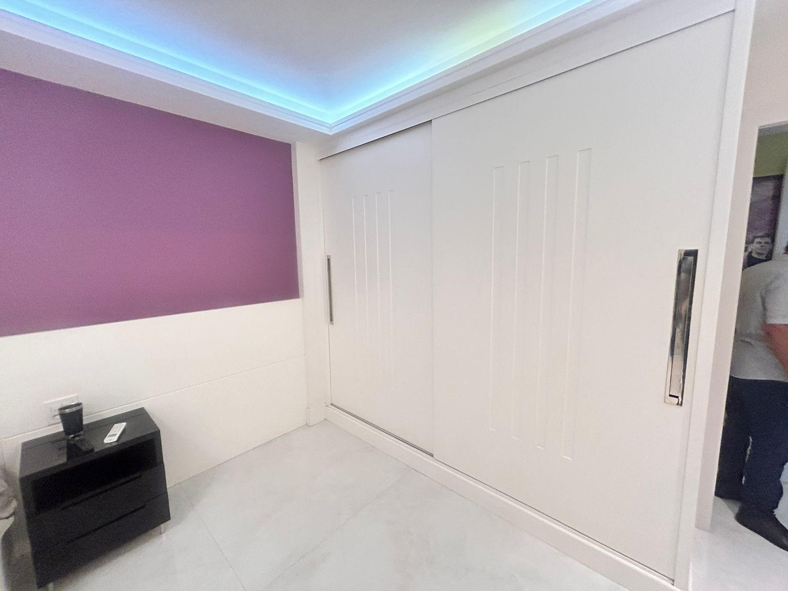 Apartamento de 4 Quartos com Suíte na Praia da Costa 