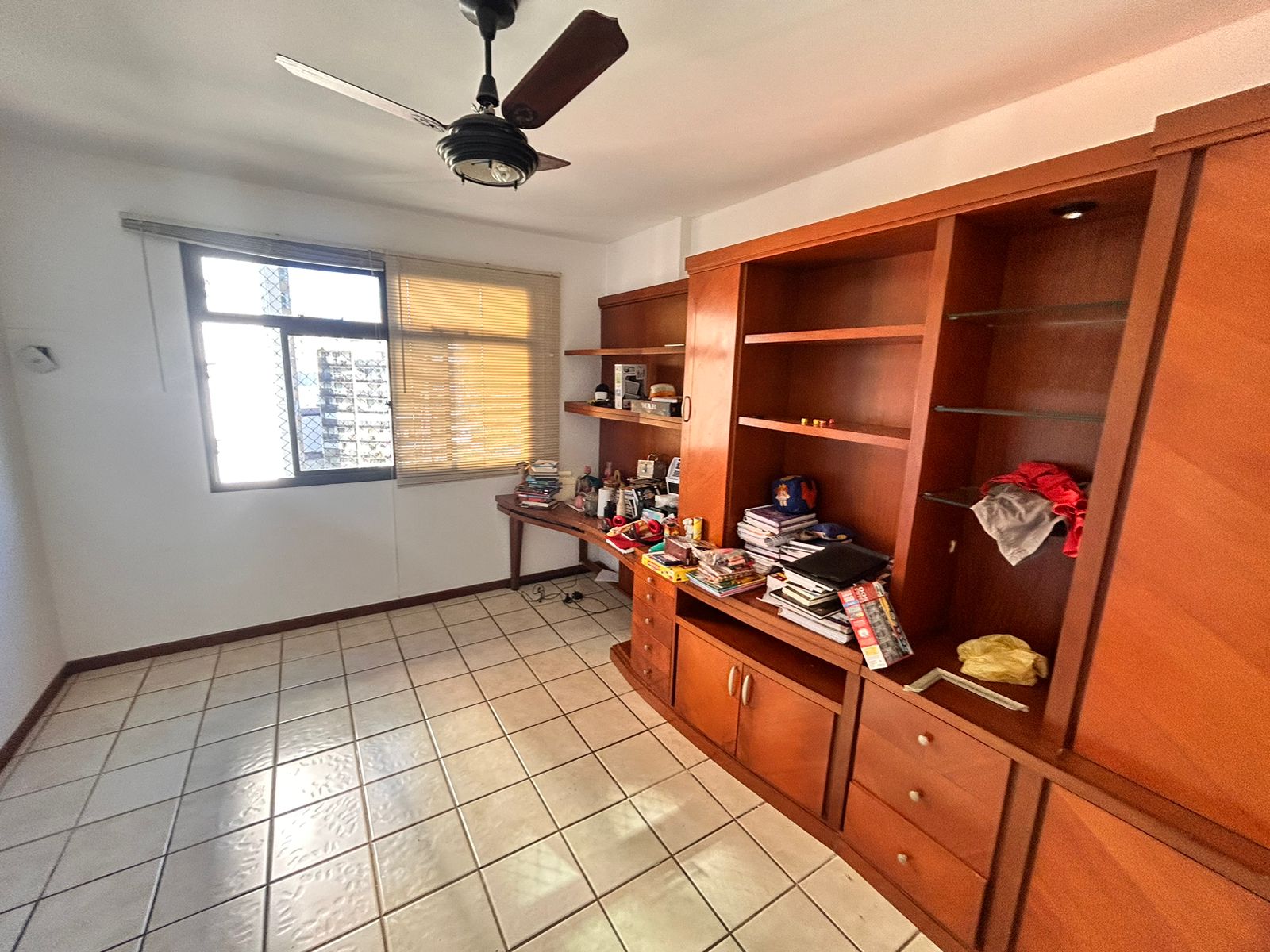 Apartamento de 03 Quartos com Suíte na Praia da Costa