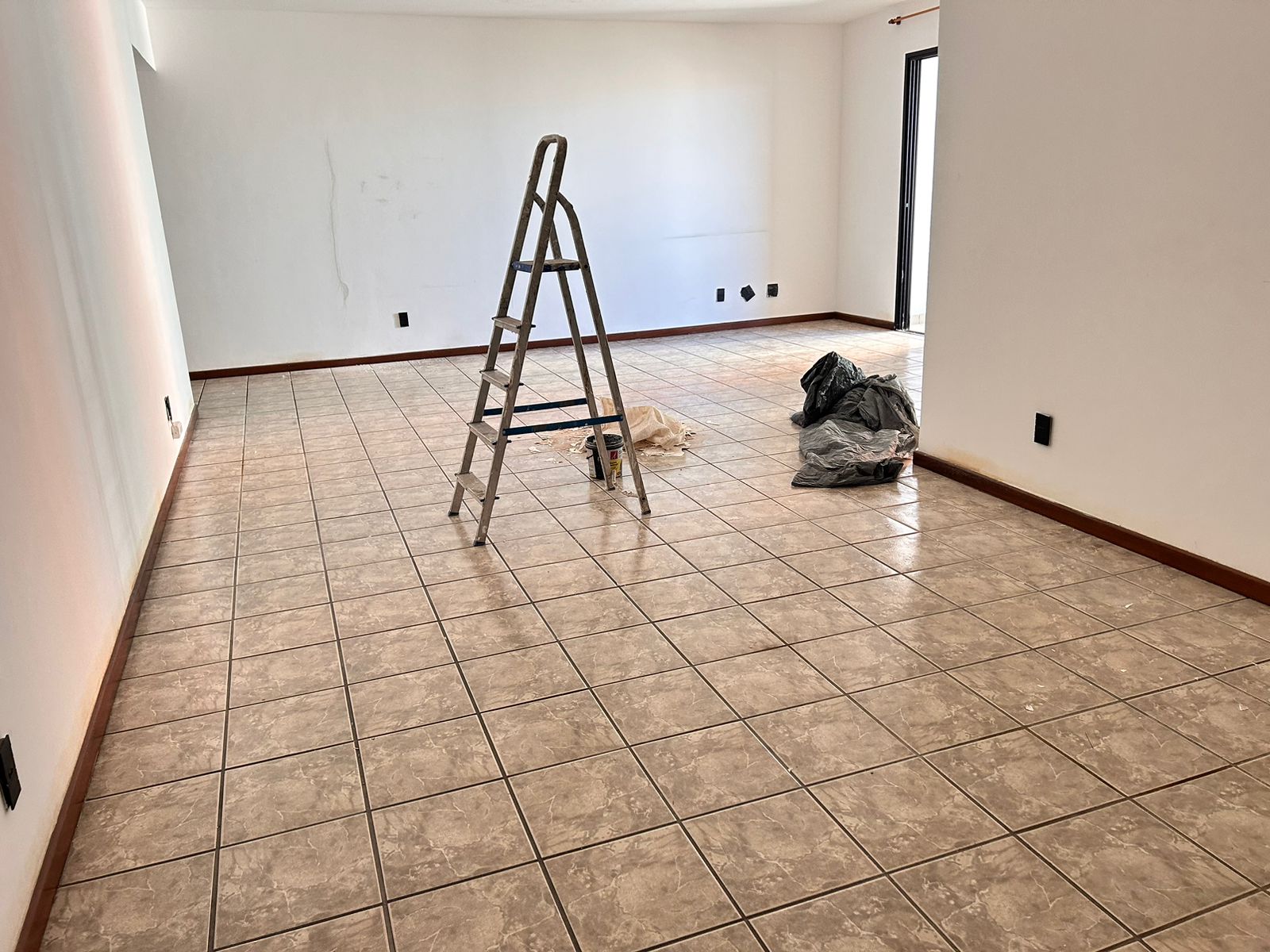 Apartamento de 03 Quartos com Suíte na Praia da Costa