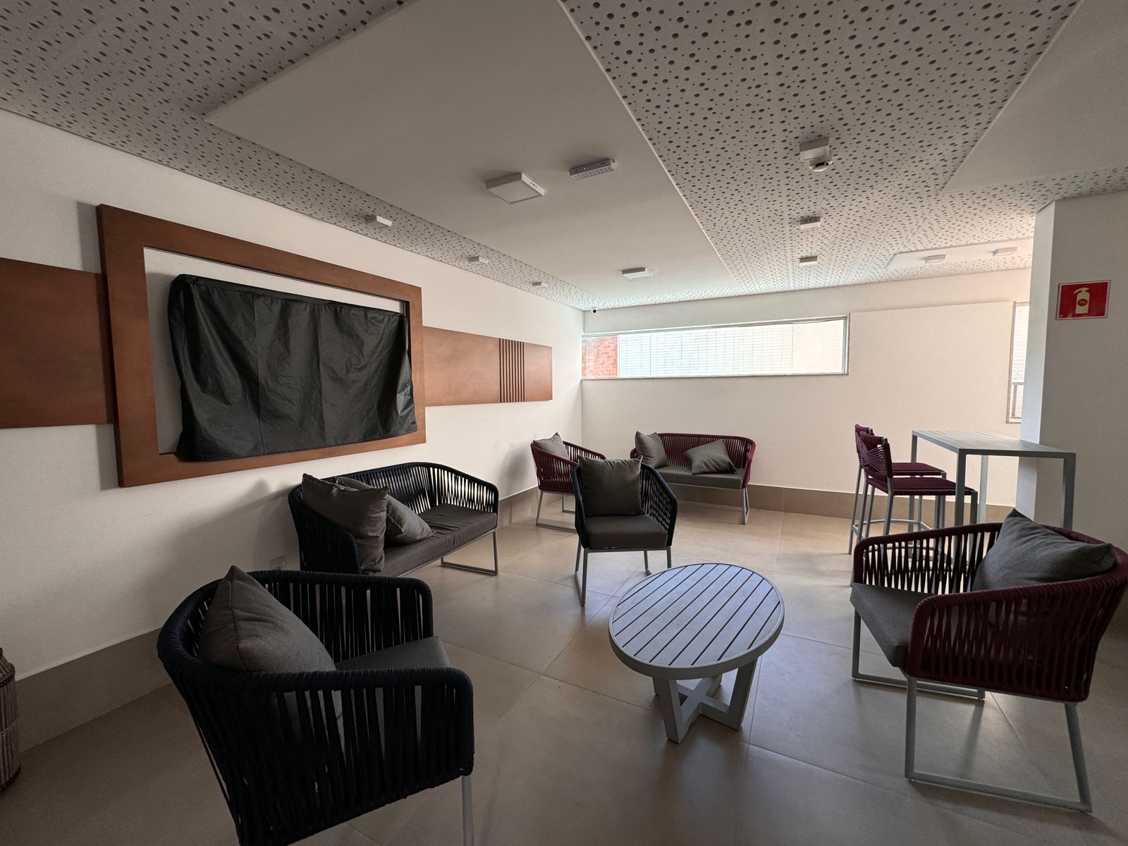 Apartamento de 4 Quartos e 4 Suítes na Praia da Costa 