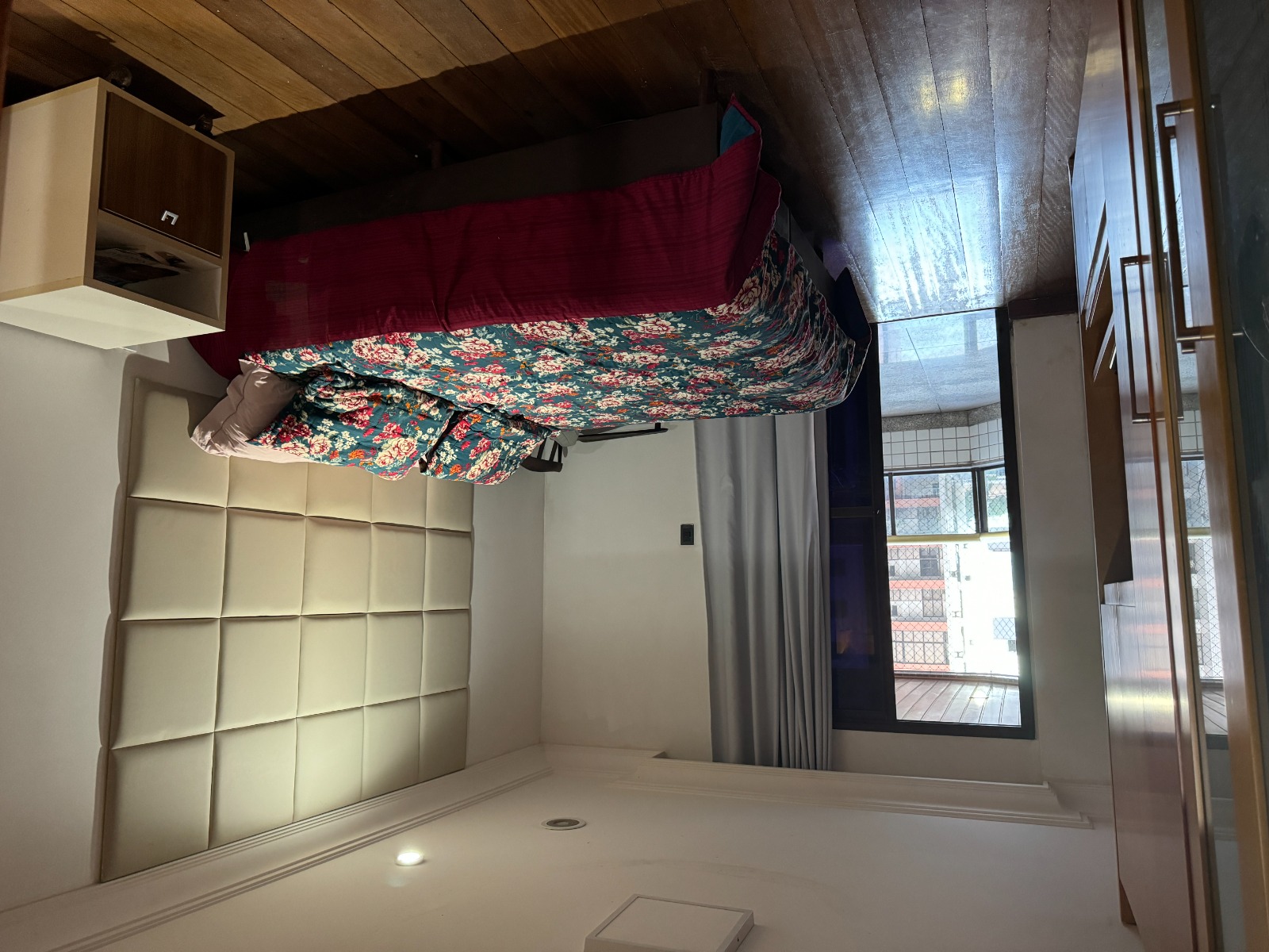Apartamento de 04 Quantos com 02 Suítes na Praia da Costa
