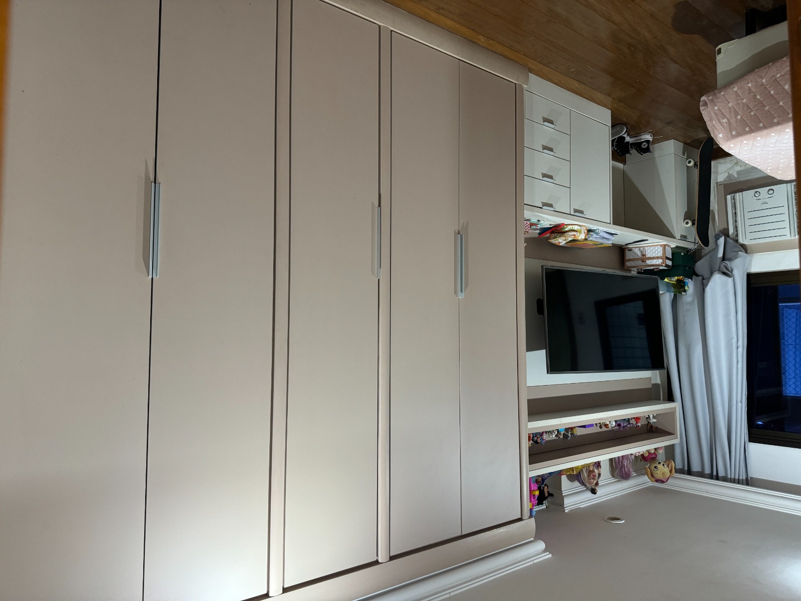 Apartamento de 04 Quantos com 02 Suítes na Praia da Costa