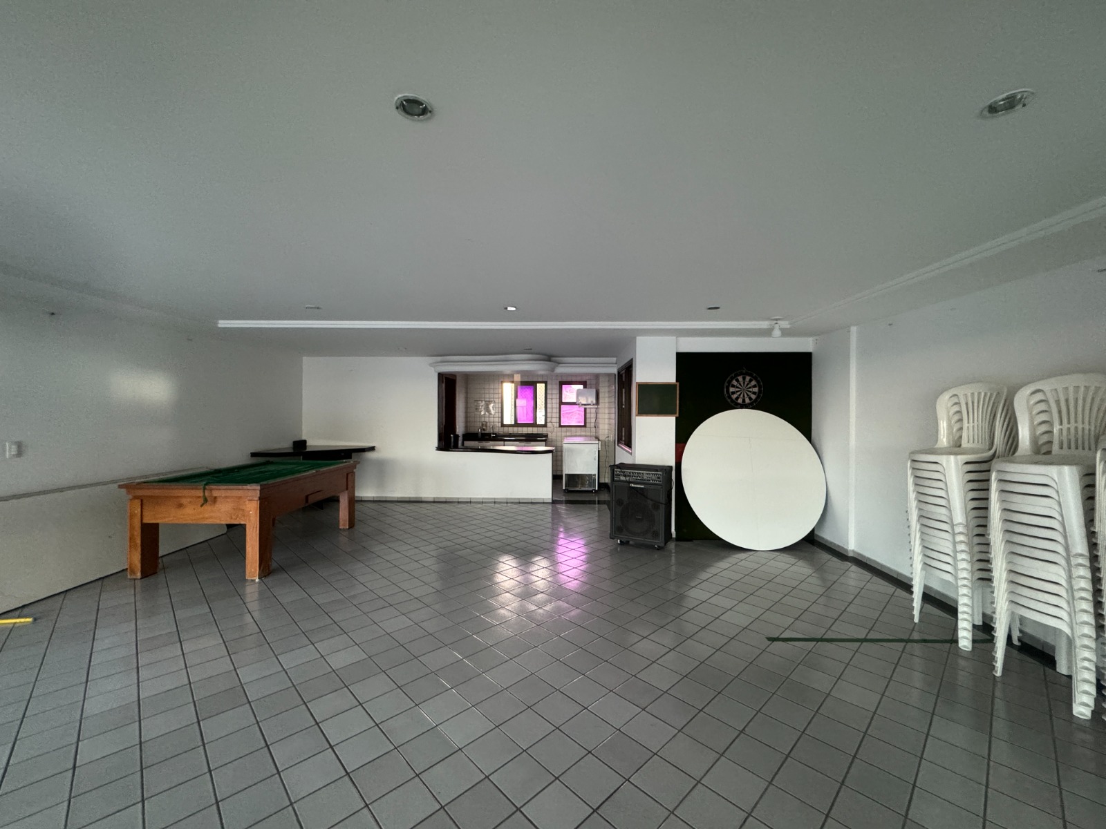 Apartamento de 04 Quantos com 02 Suítes na Praia da Costa