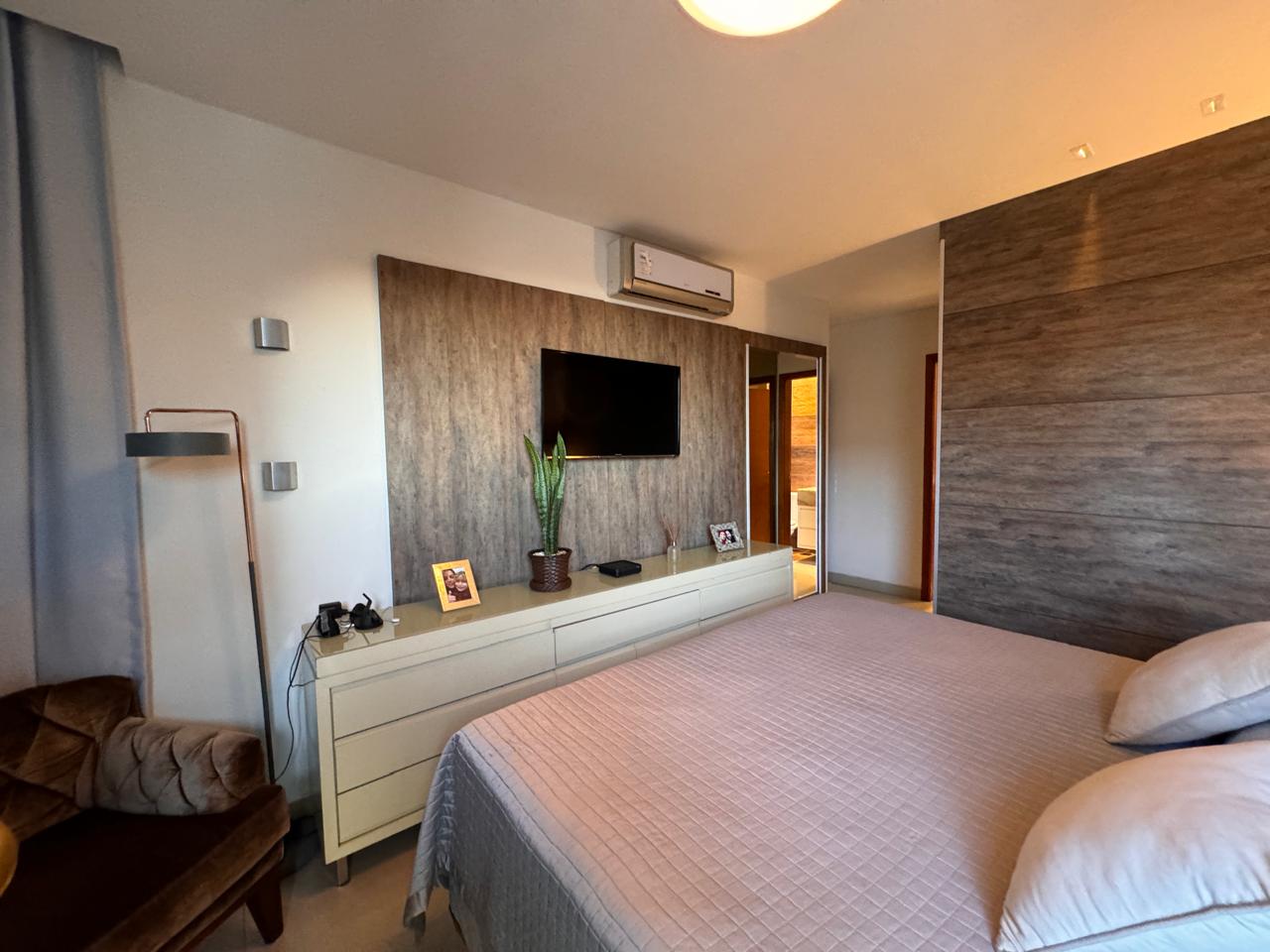 Apartamento de 03 Quartos com 02 Suítes na Praia da Costa