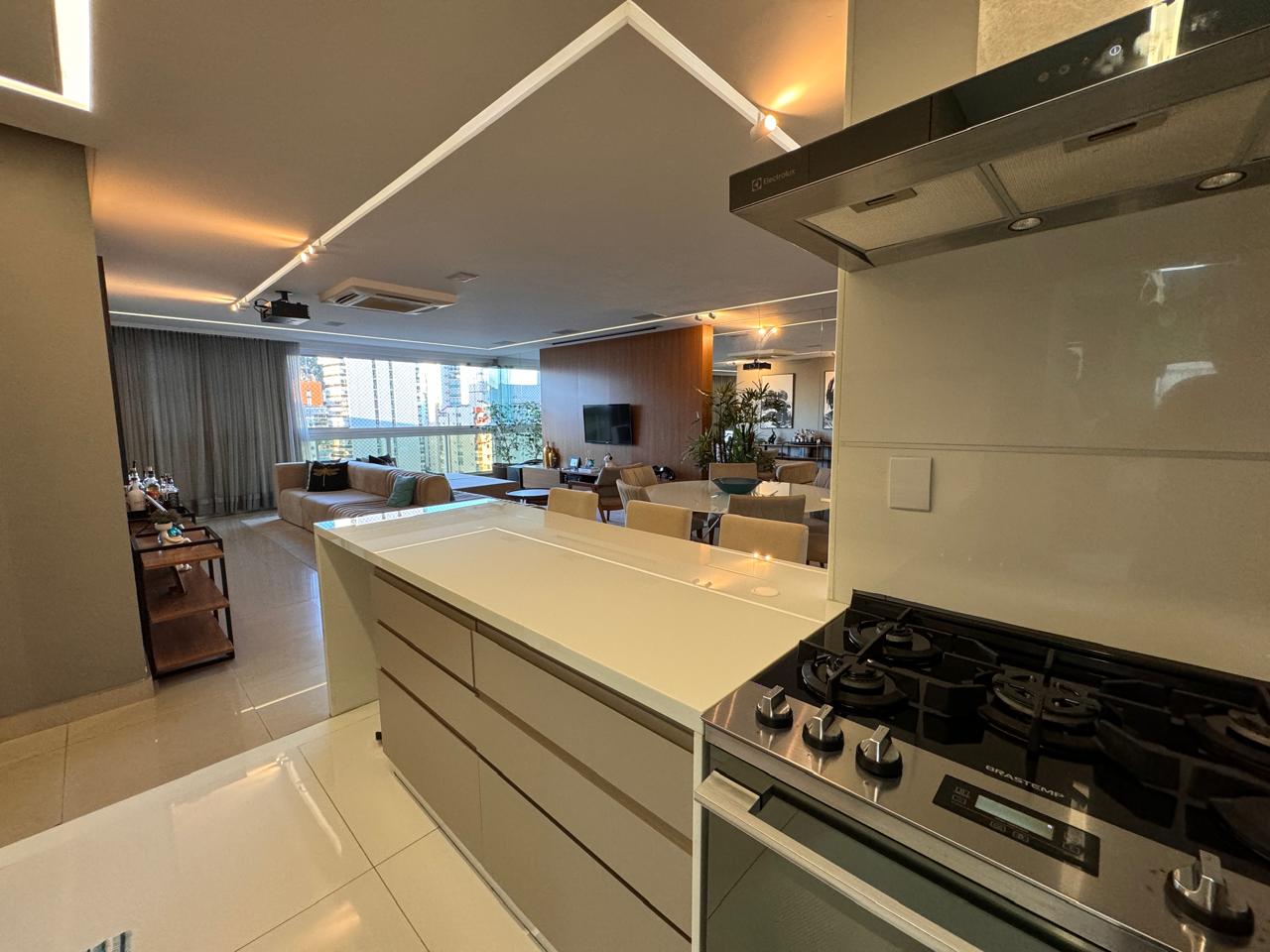 Apartamento de 03 Quartos com 02 Suítes na Praia da Costa
