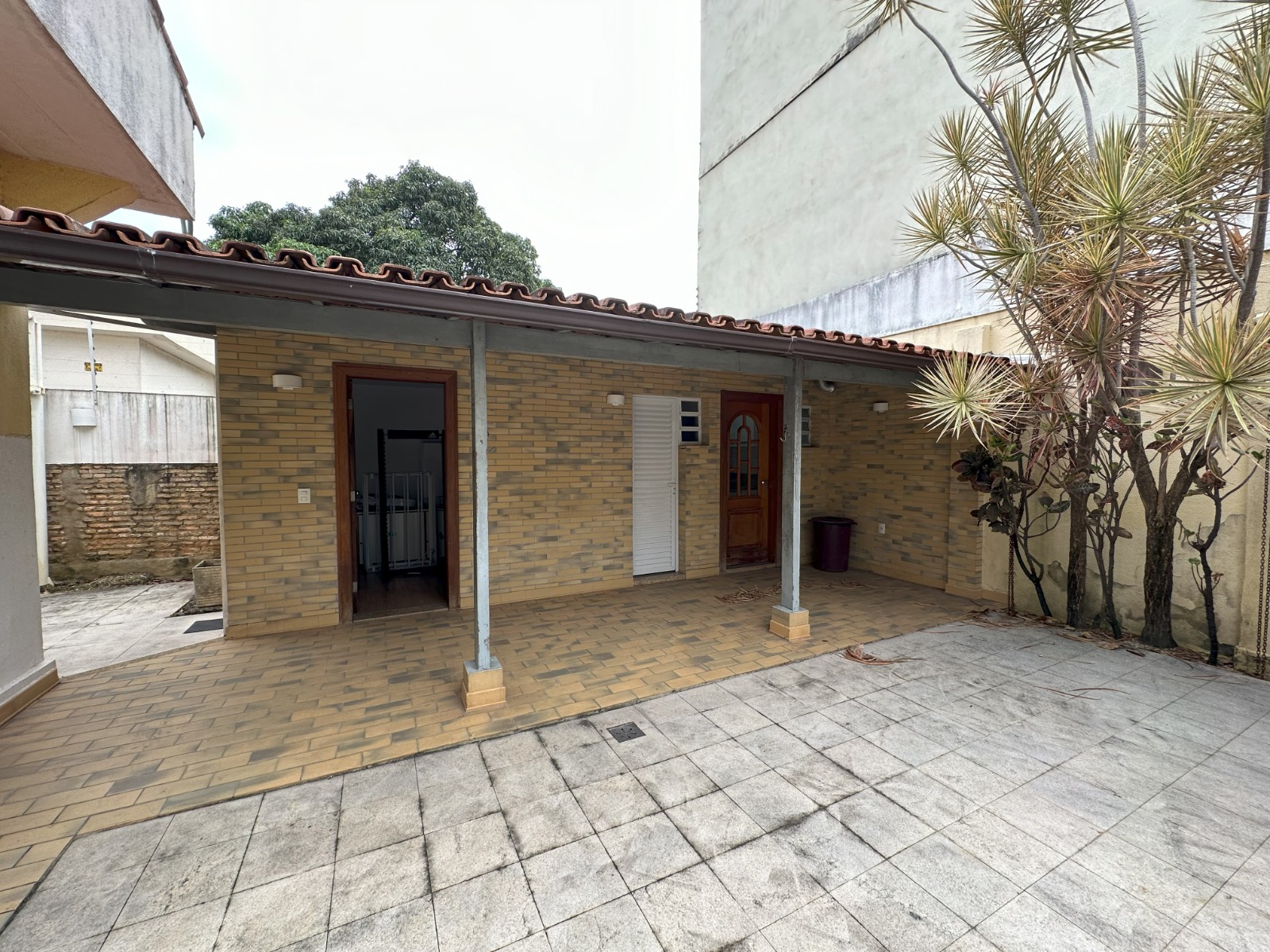 Casa de 03 Quartos com Suíte no Centro de Vila Velha 