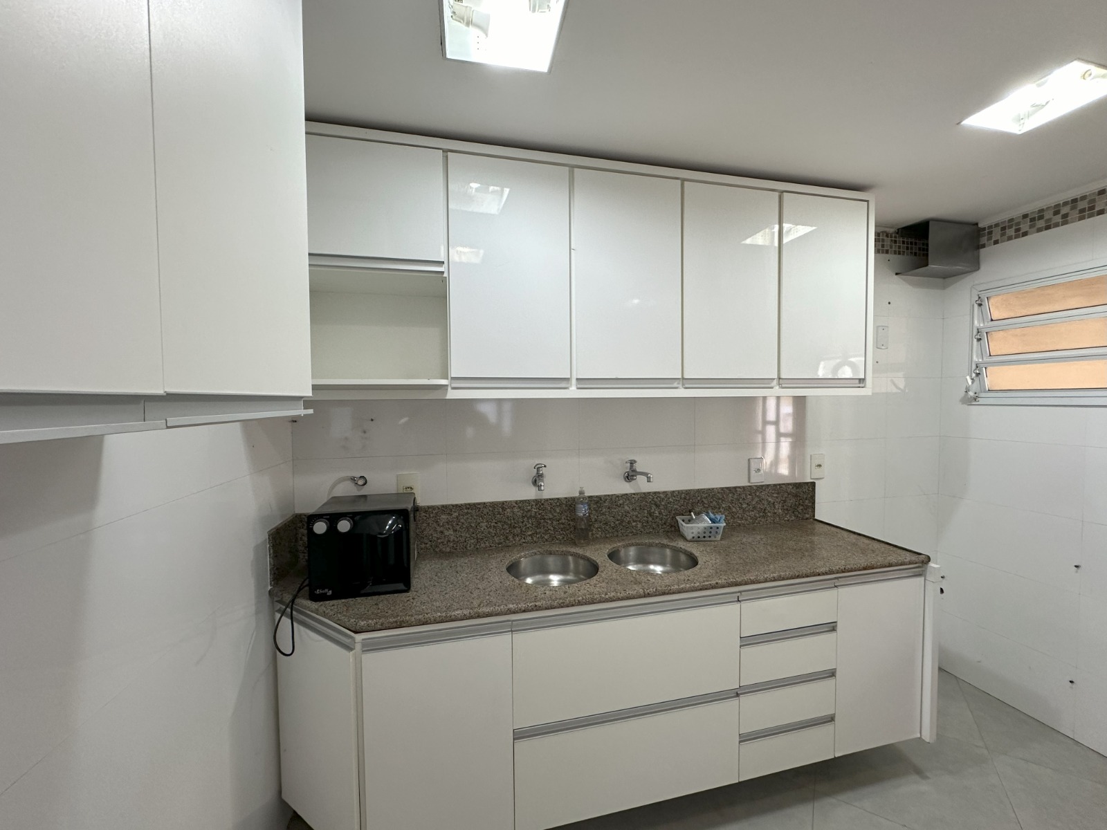 Casa de 03 Quartos com Suíte no Centro de Vila Velha 