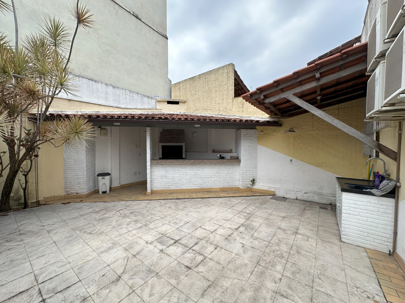 Casa de 03 Quartos com Suíte no Centro de Vila Velha 