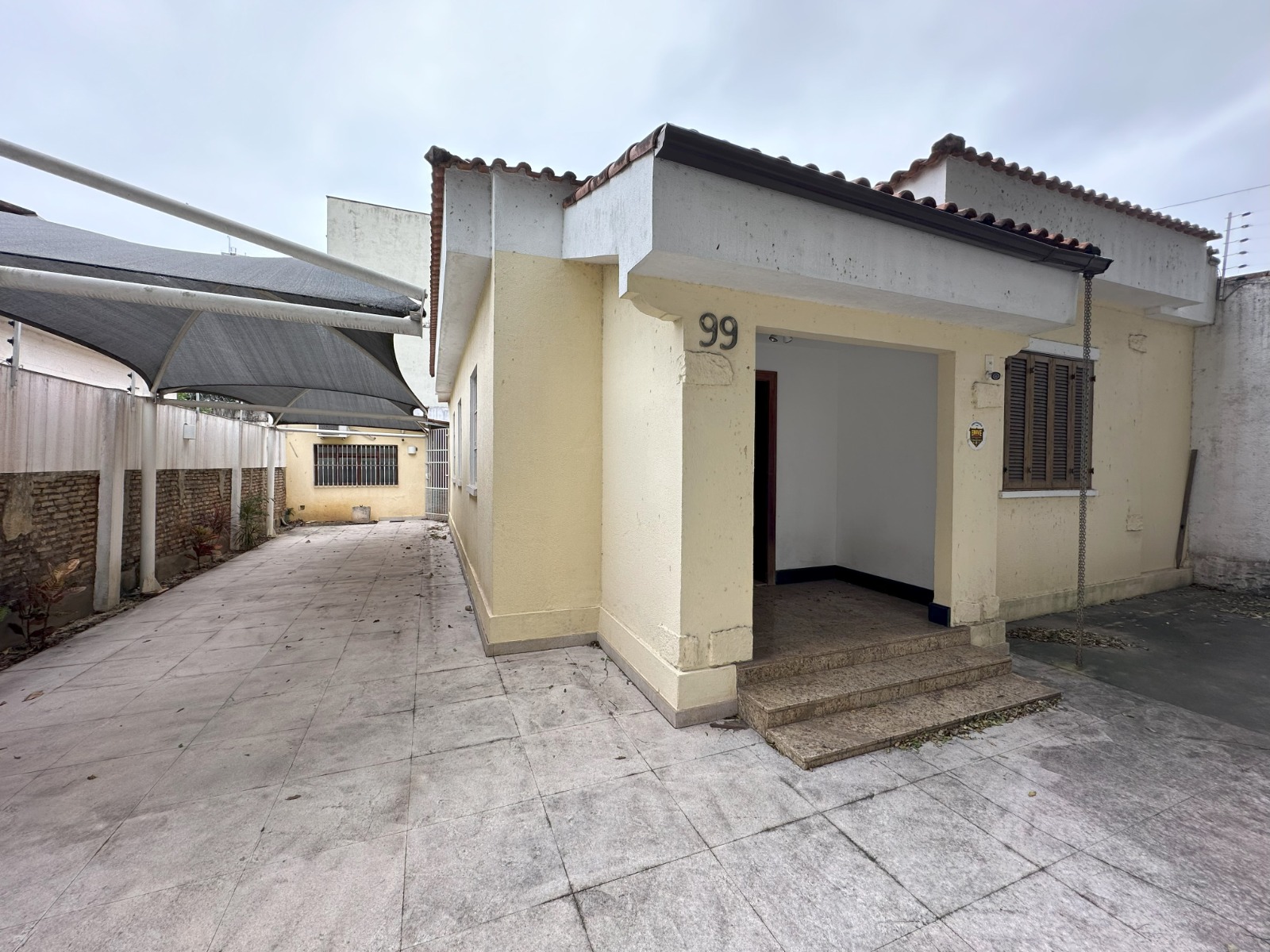 Casa de 03 Quartos com Suíte no Centro de Vila Velha 