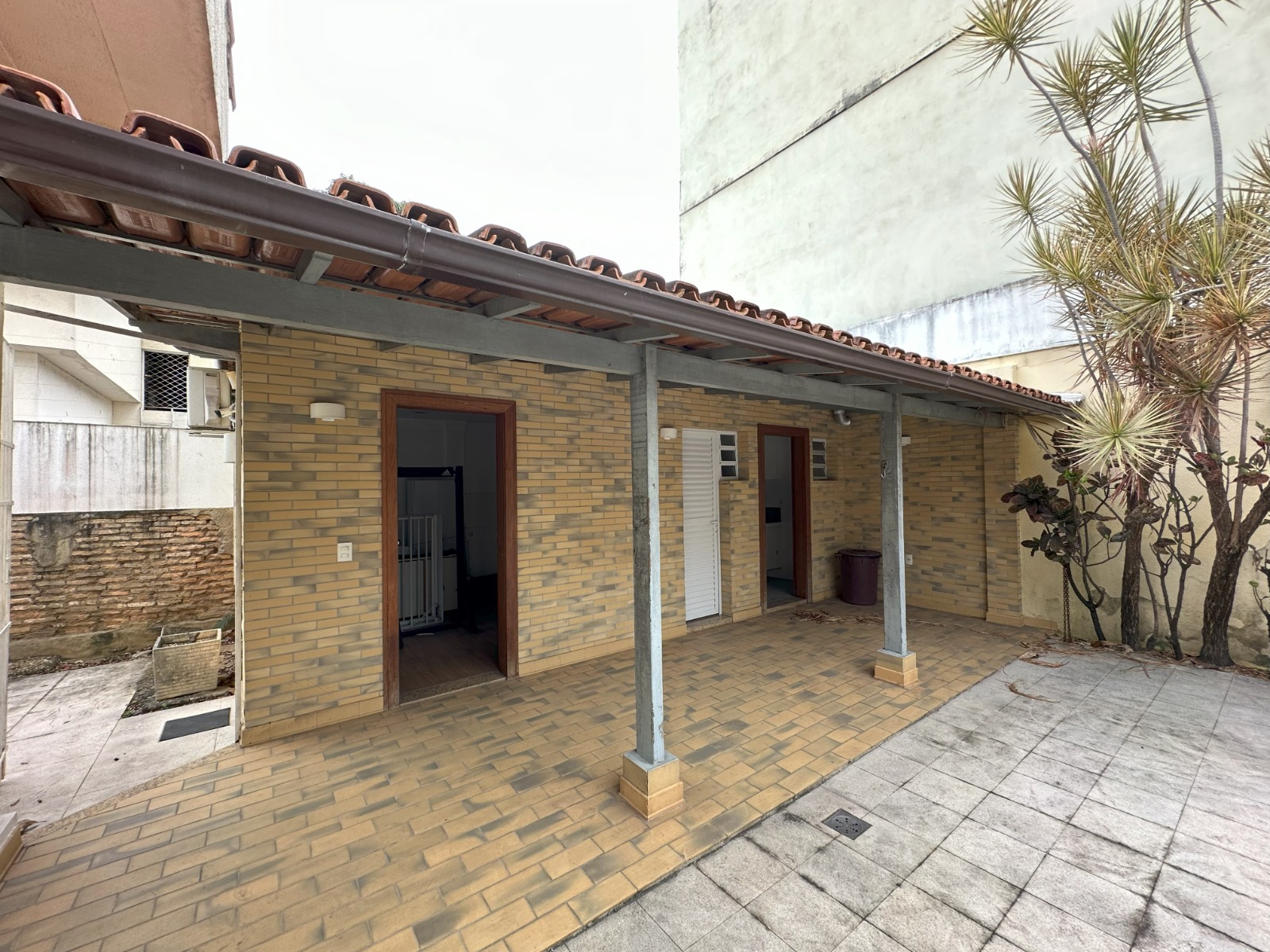 Casa de 03 Quartos com Suíte no Centro de Vila Velha 