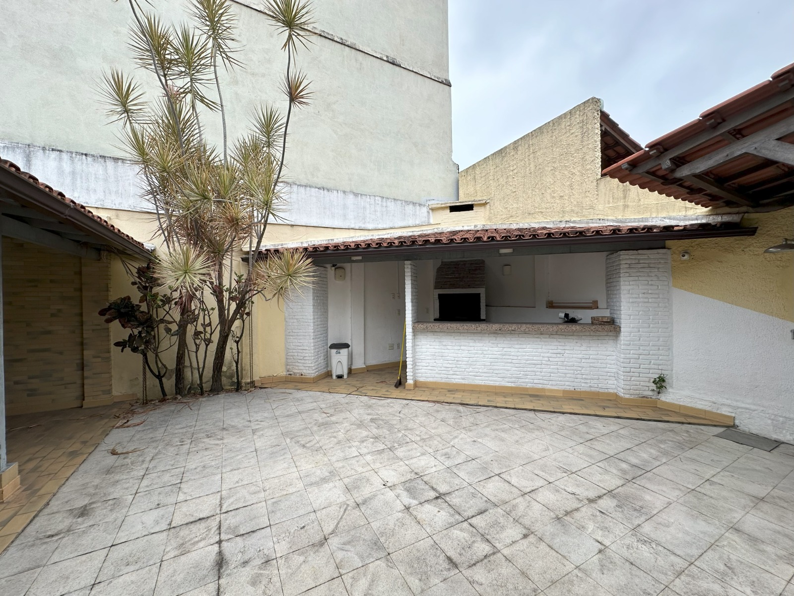 Casa de 03 Quartos com Suíte no Centro de Vila Velha 