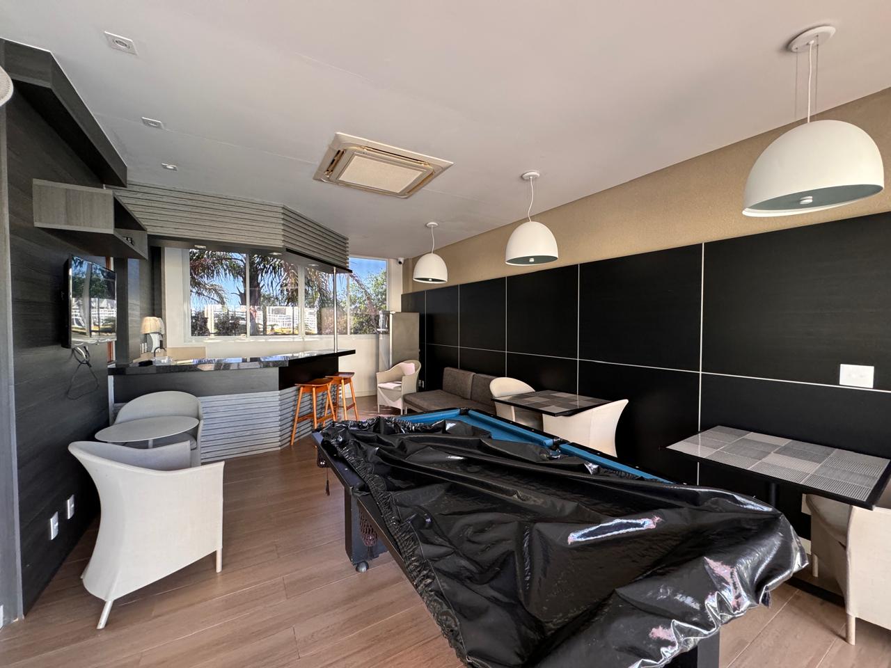 Casa Duplex com 5 Suítes em Riviera Park 