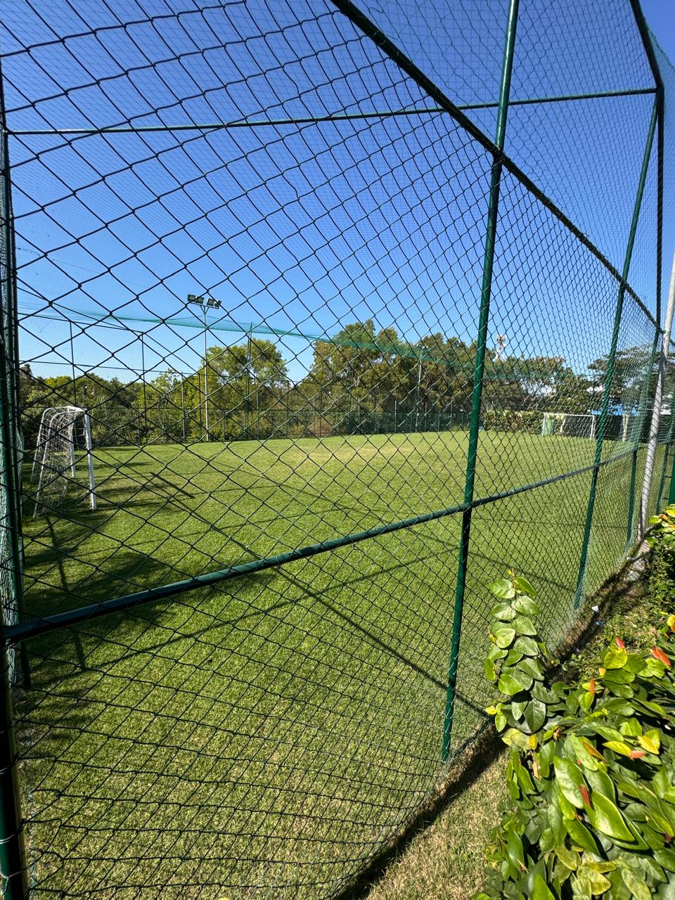 Casa Duplex com 5 Suítes em Riviera Park 