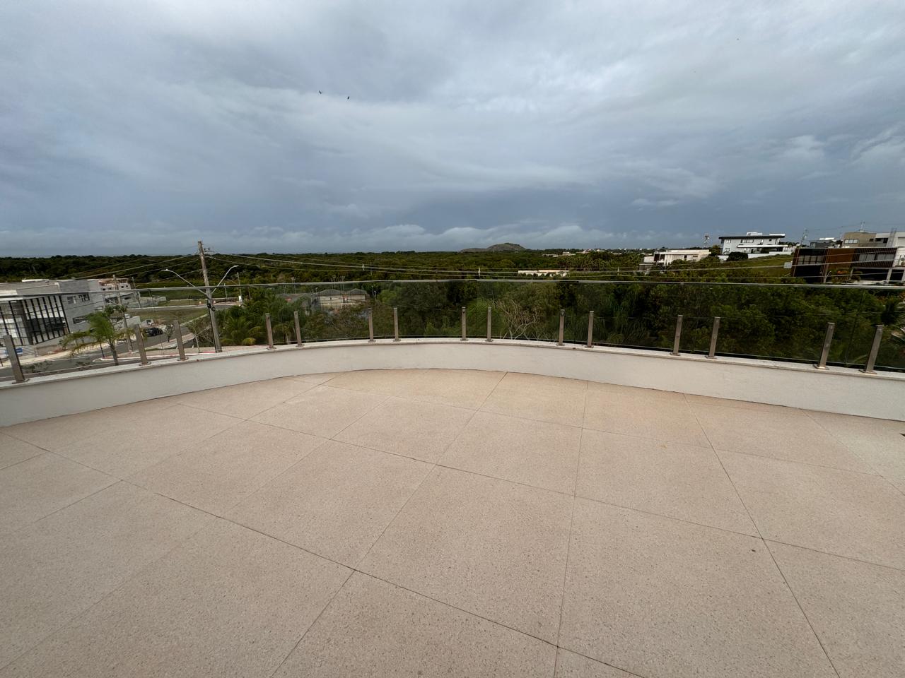 Casa Duplex com 5 Suítes em Riviera Park 