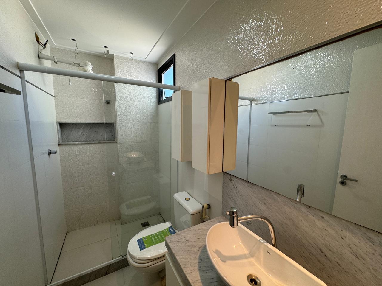 Cobertura Duplex de 03 Quartos com Suítes na Praia da Costa