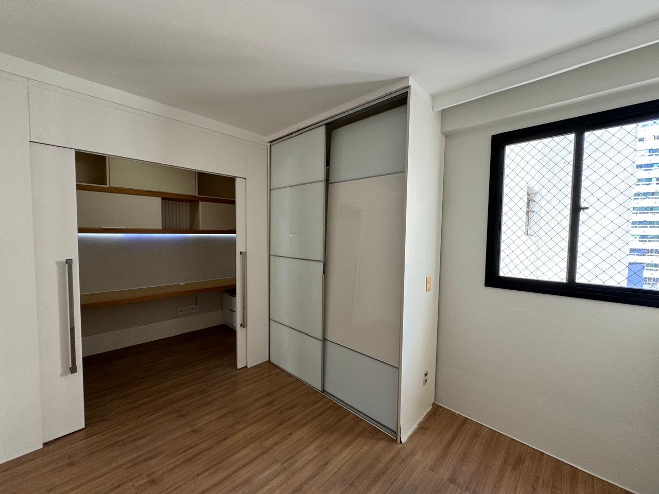 Cobertura Duplex de 03 Quartos com Suítes na Praia da Costa