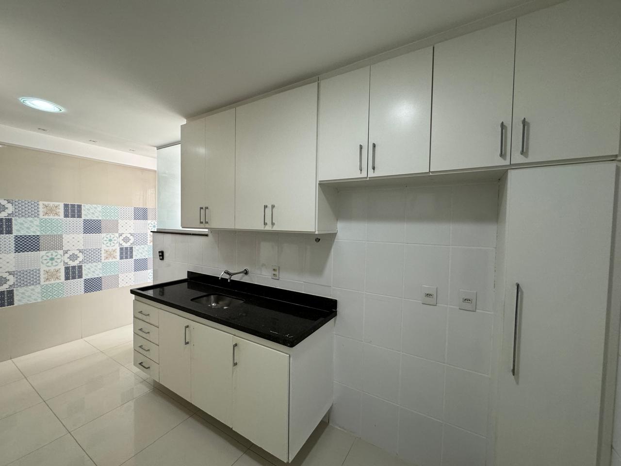 Cobertura Duplex de 03 Quartos com Suítes na Praia da Costa