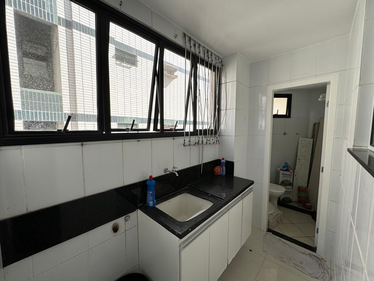 Cobertura Duplex de 03 Quartos com Suítes na Praia da Costa