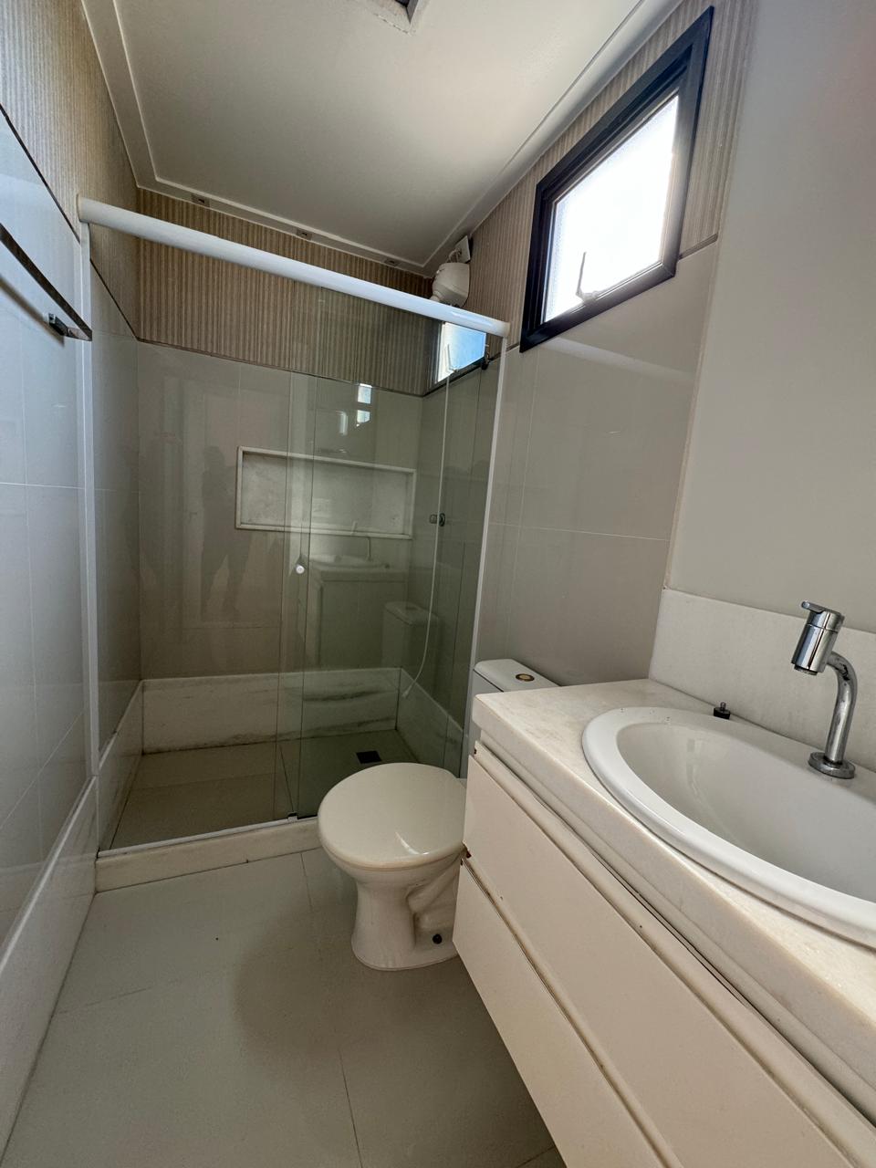 Cobertura Duplex de 03 Quartos com Suítes na Praia da Costa