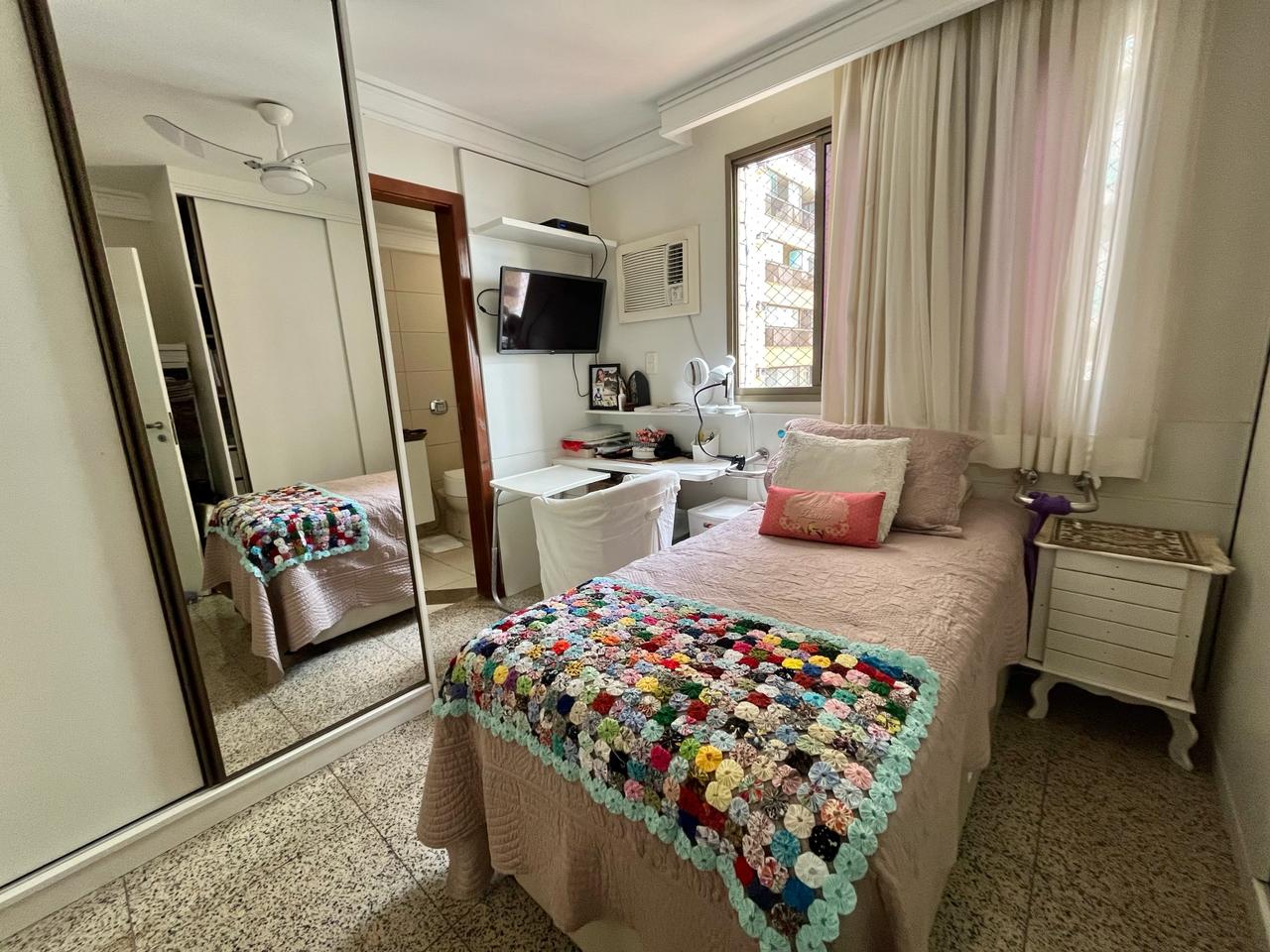 Apartamento de 04 Quartos com 02 Suítes na Praia da Costa 