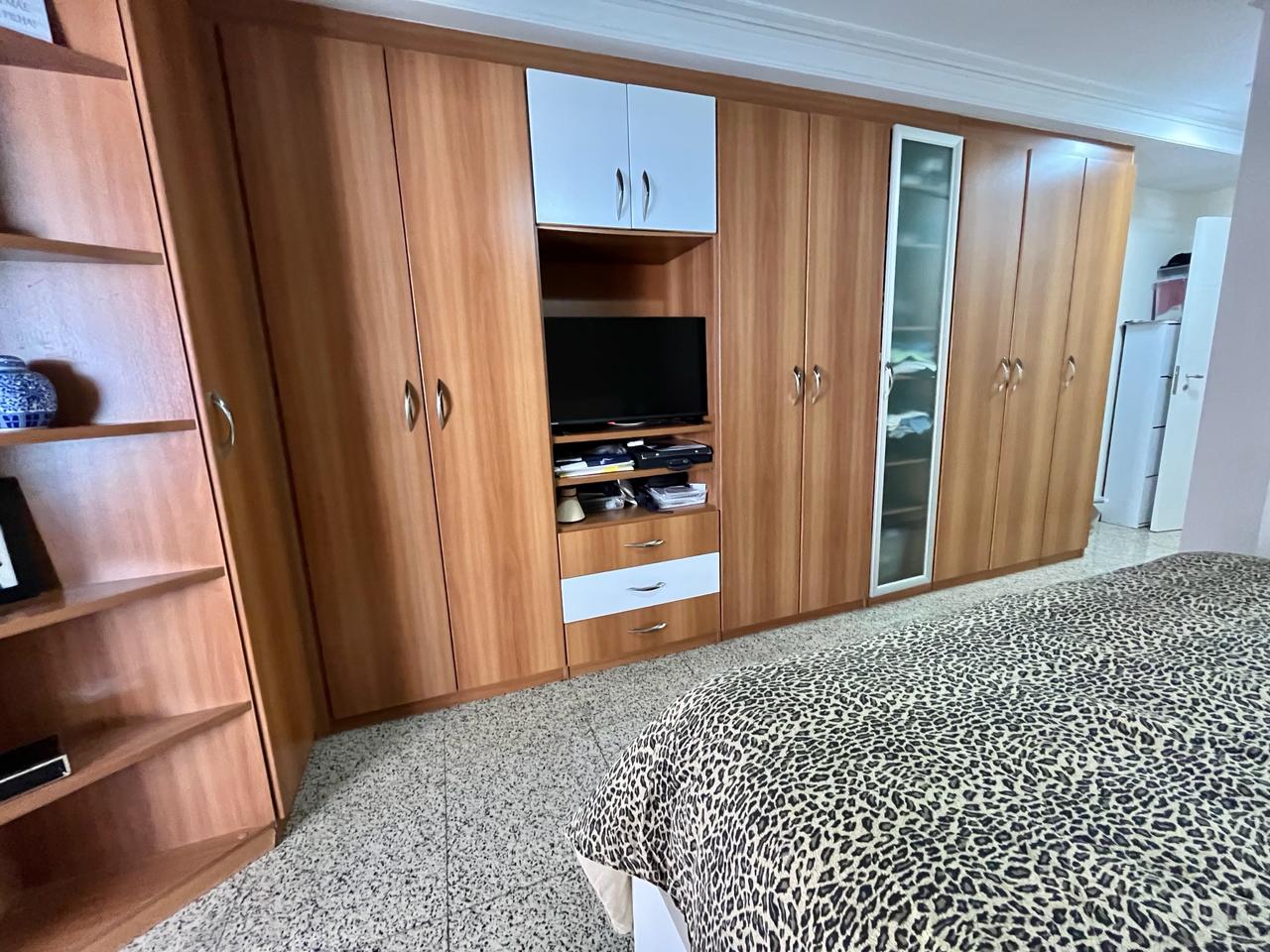 Apartamento de 04 Quartos com 02 Suítes na Praia da Costa 