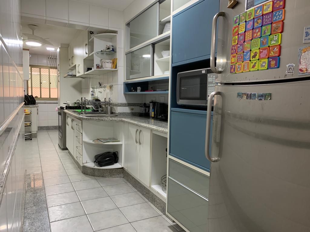 Apartamento de 04 Quartos com 02 Suítes na Praia da Costa 