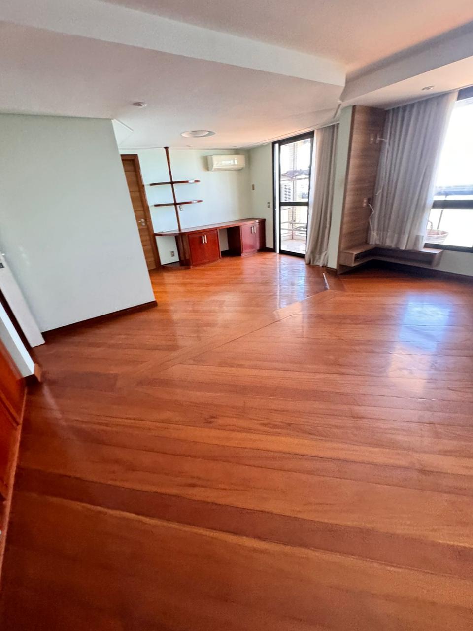 Cobertura Duplex com 04 Suítes na Praia da Costa