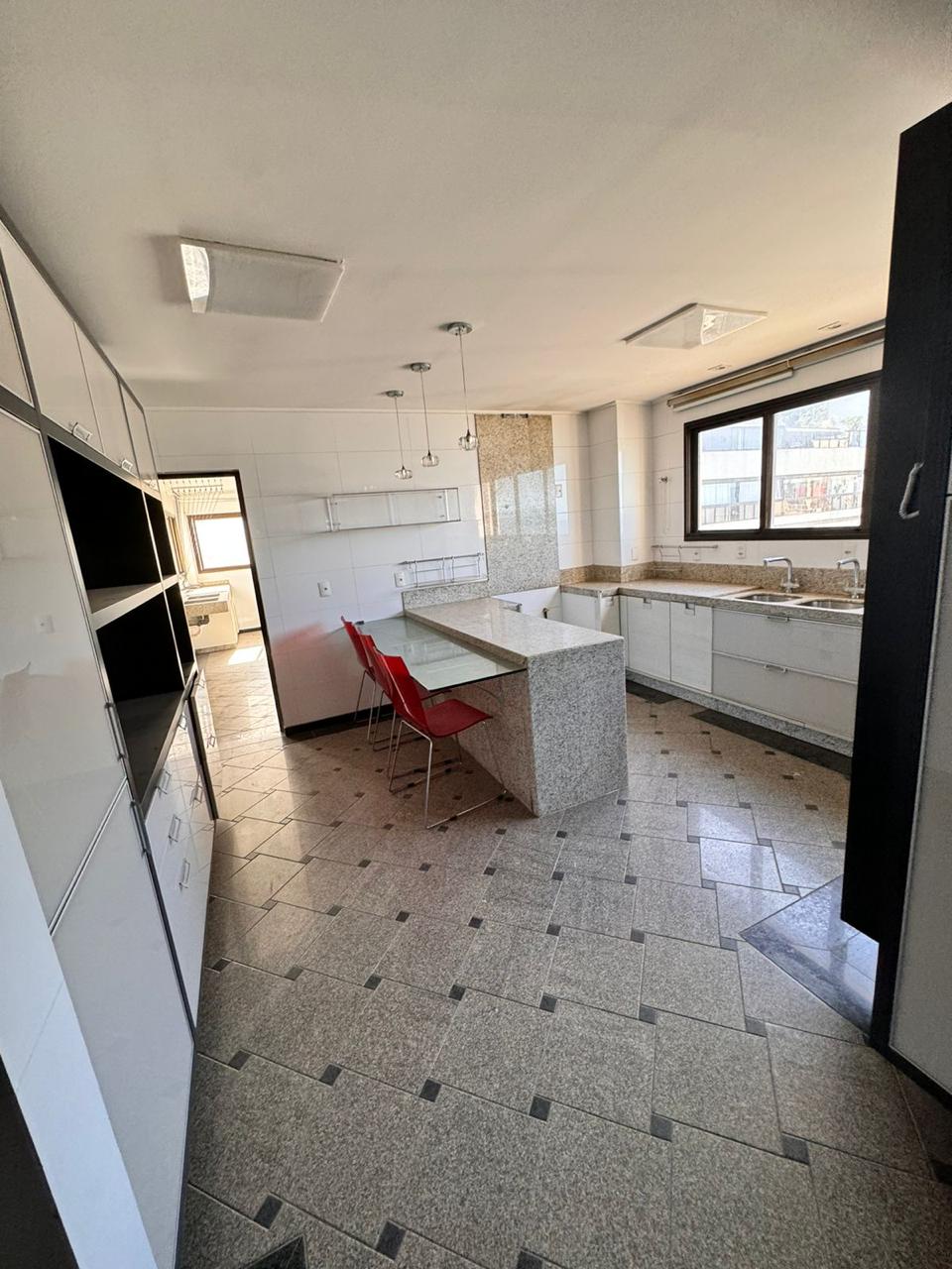 Cobertura Duplex com 04 Suítes na Praia da Costa
