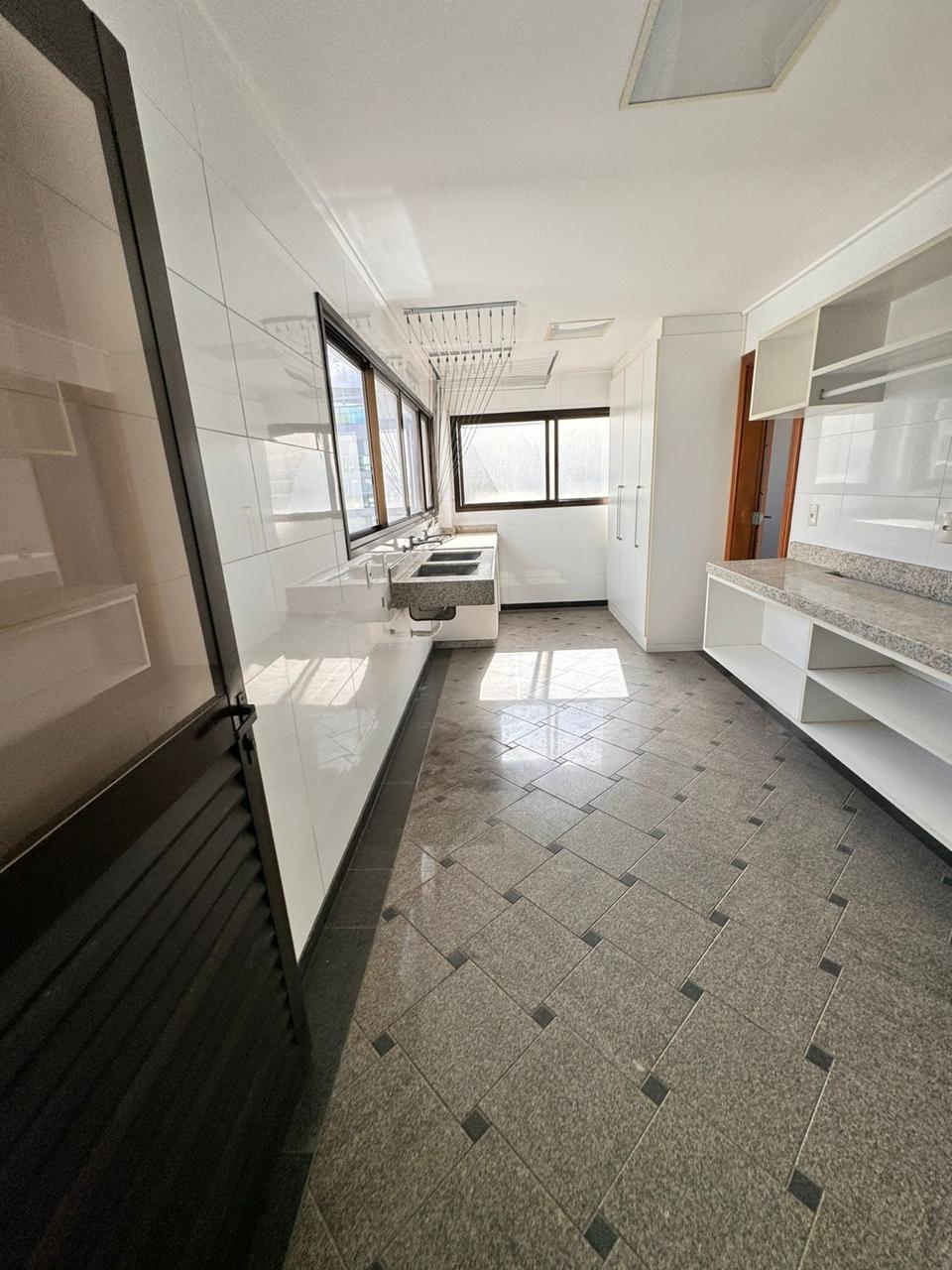 Cobertura Duplex com 04 Suítes na Praia da Costa