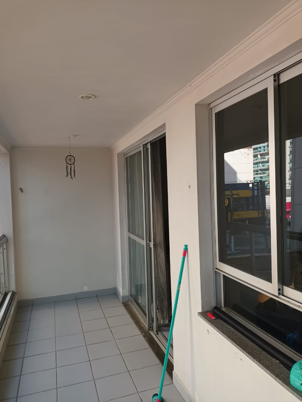 Apartamento de 02 Quartos com Suíte na Praia da Costa 