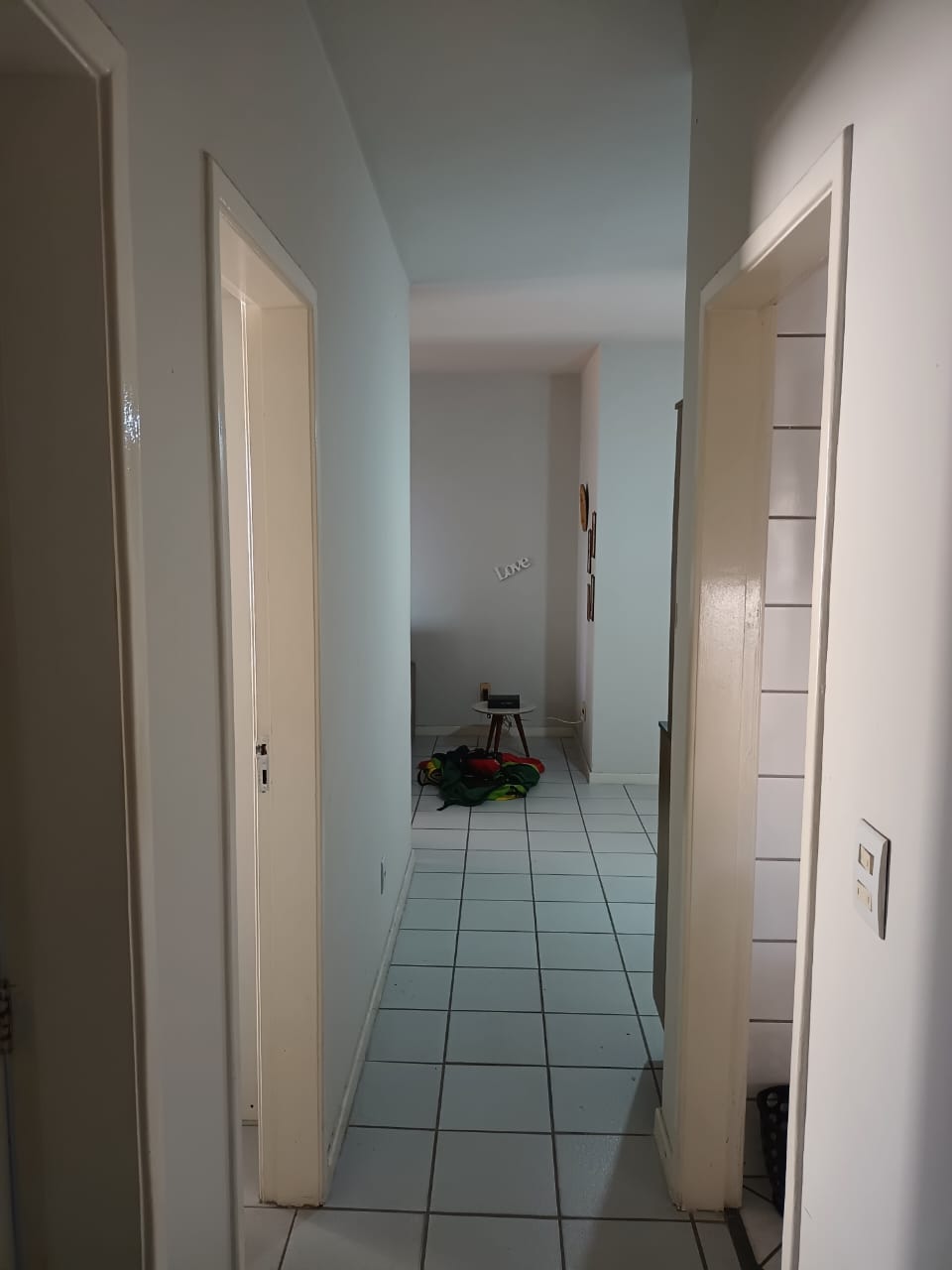 Apartamento de 02 Quartos com Suíte na Praia da Costa 