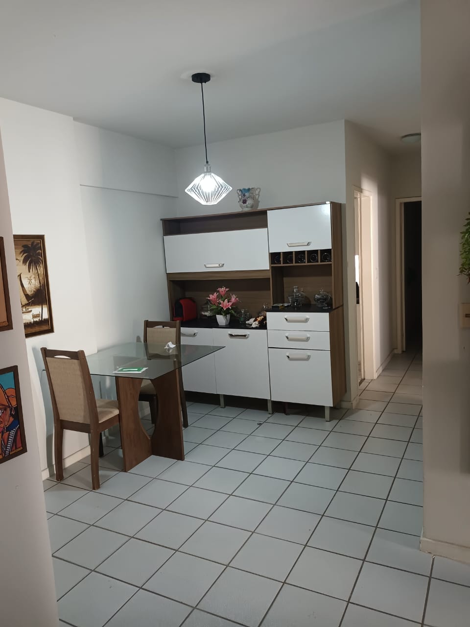 Apartamento de 02 Quartos com Suíte na Praia da Costa 
