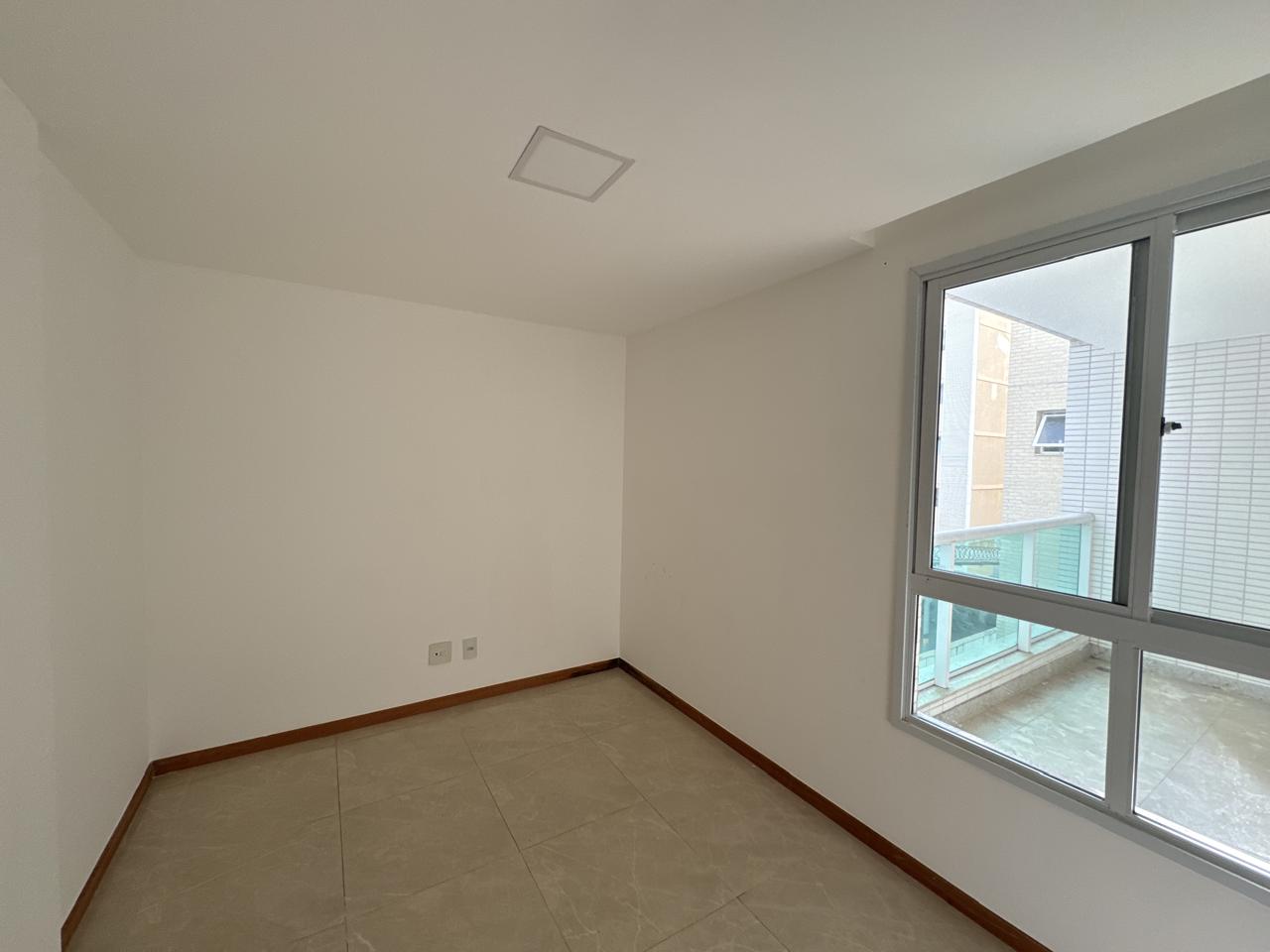 Apartamento de 03 Quartos com Suíte em Itapuã 