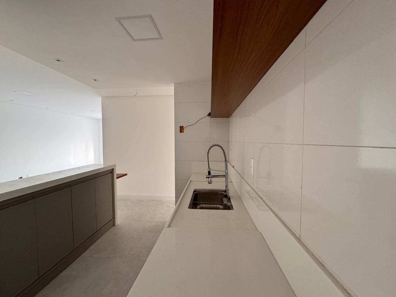 Apartamento de 03 Quartos com 1 Suíte na Praia de Itaparica