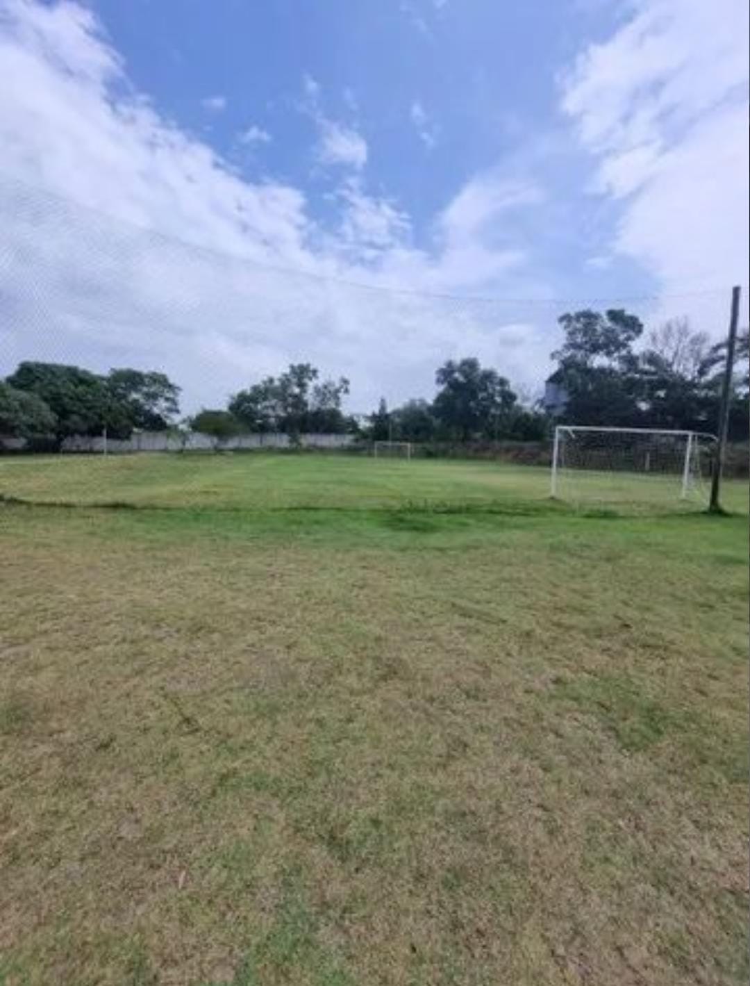 Casa no Condomínio Sol do Vale com 05 Quartos com Suíte 