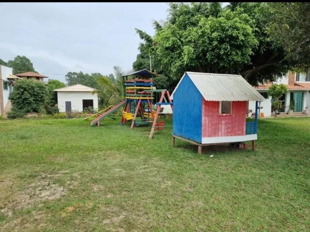 Casa no Condomínio Sol do Vale com 05 Quartos com Suíte 