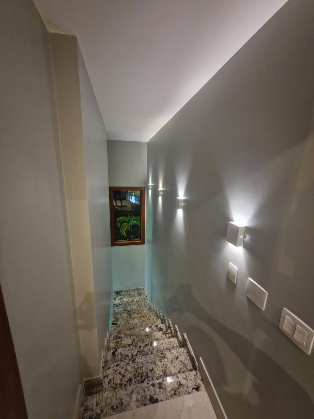 Casa no Condomínio Sol do Vale com 05 Quartos com Suíte 