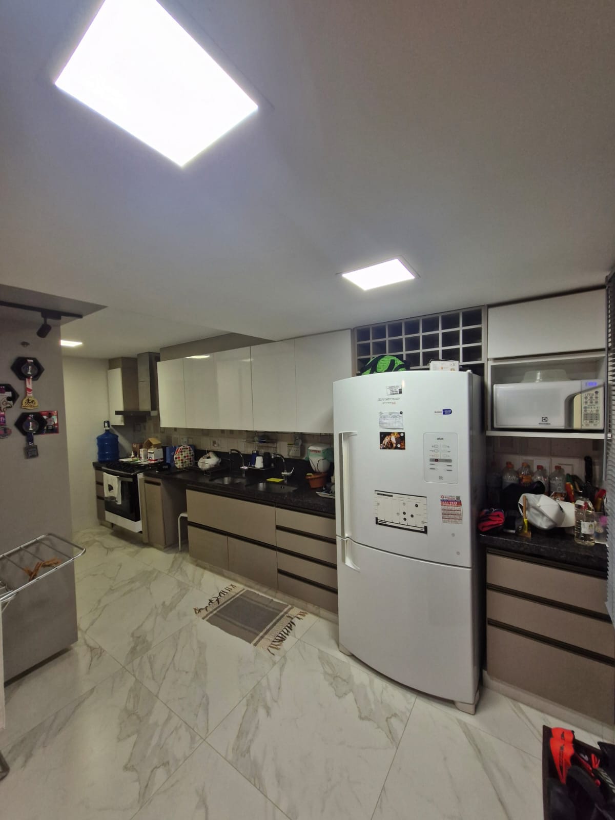 Casa no Condomínio Sol do Vale com 05 Quartos com Suíte 