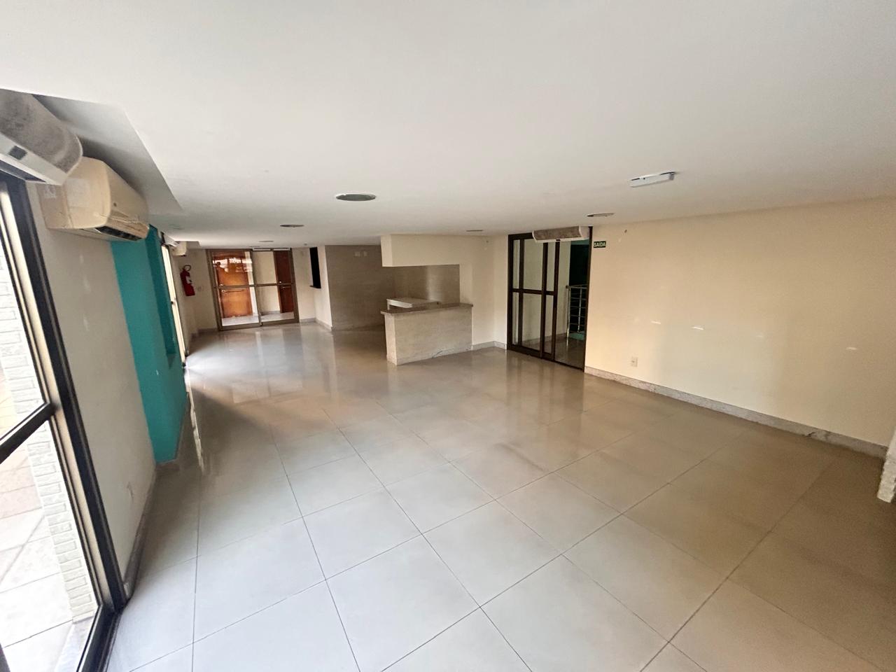 Apartamento de 03 Quartos com Suíte em Itapuã