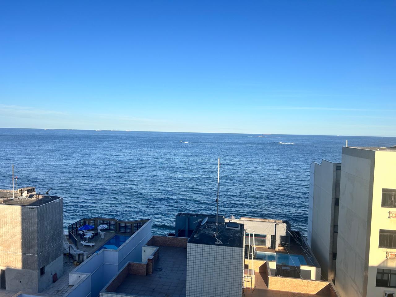 Apartamento de 03 Quartos com Suíte em Itapuã