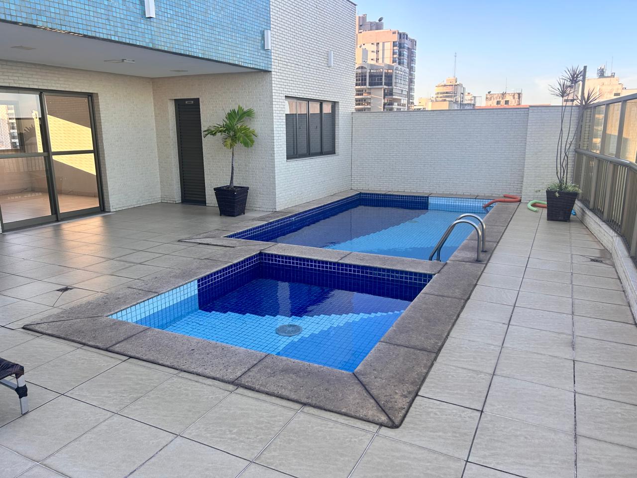 Apartamento de 03 Quartos com Suíte em Itapuã