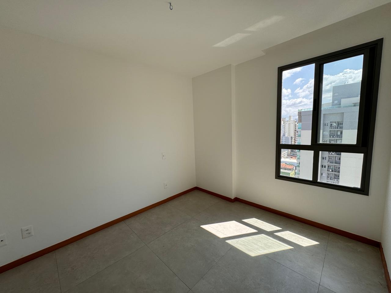 Apartamento de 02 Quartos com Suíte em Itapuã