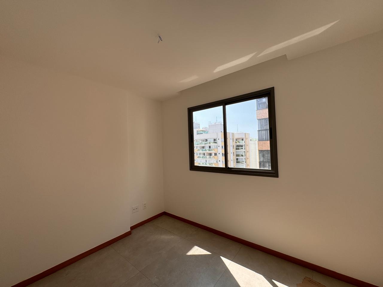 Apartamento de 02 Quartos com Suíte em Itapuã