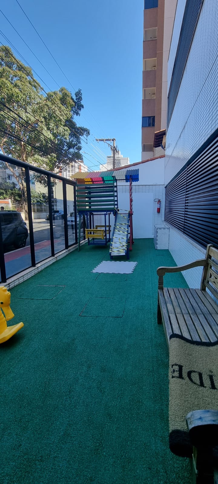 Apartamento de 02 Quartos com Suíte na Praia da Costa 