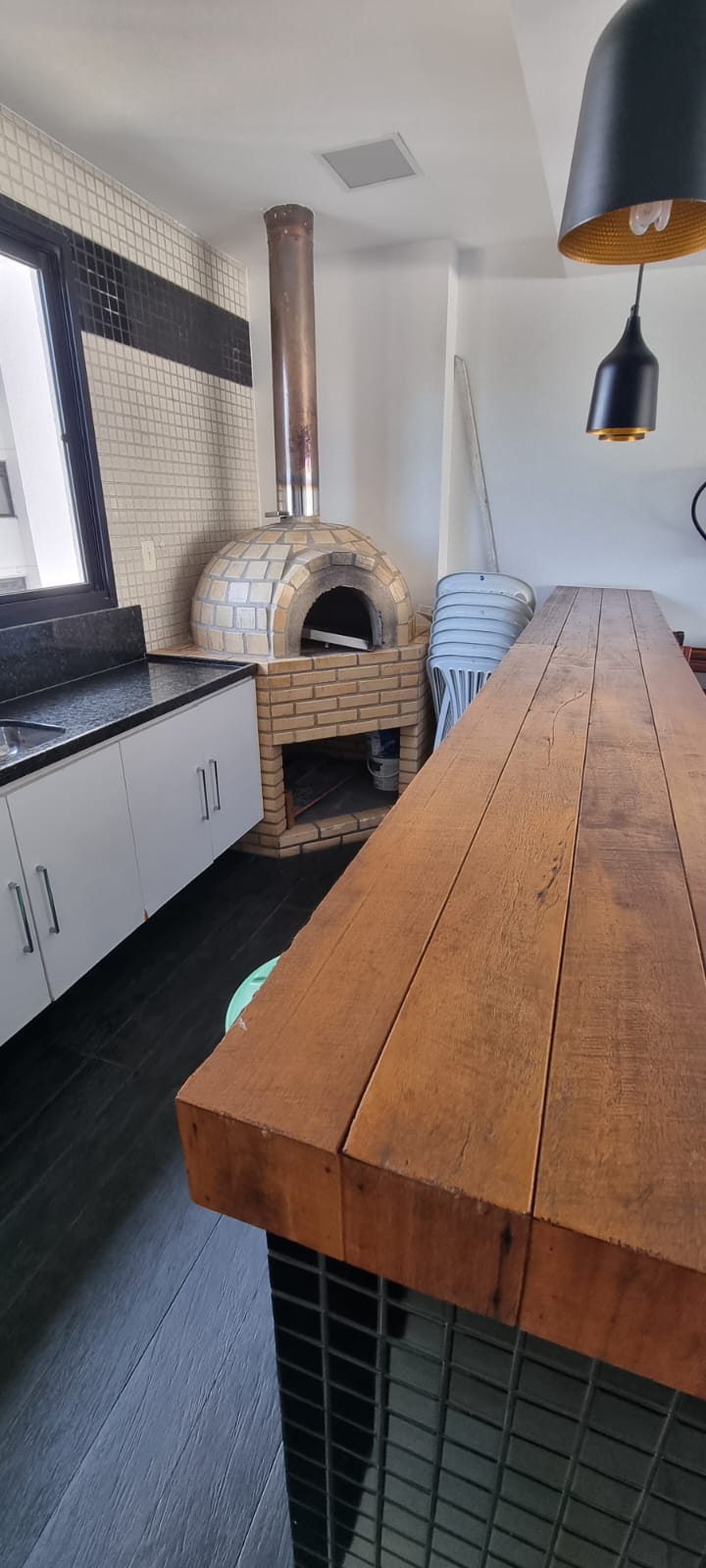 Apartamento de 02 Quartos com Suíte na Praia da Costa 