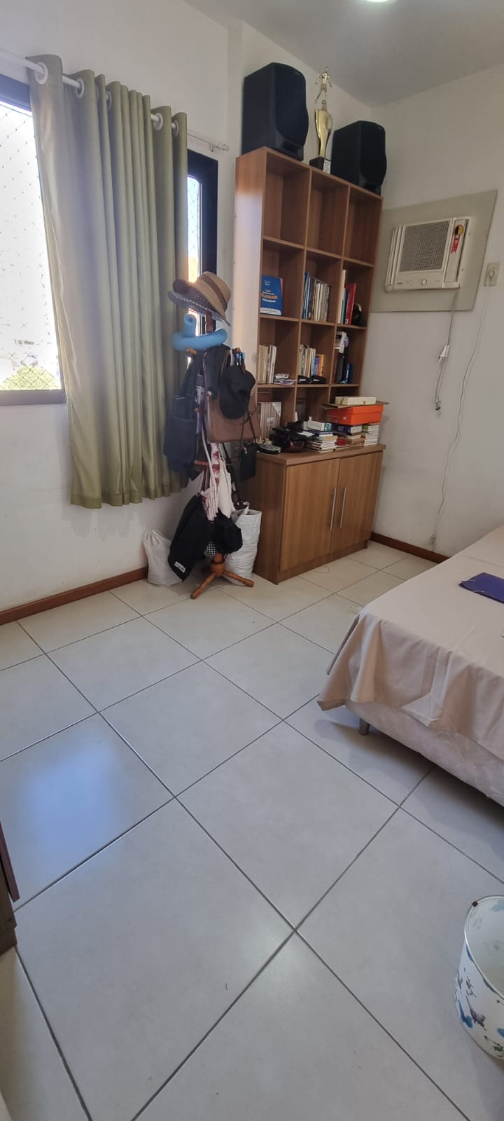Apartamento de 02 Quartos com Suíte na Praia da Costa 