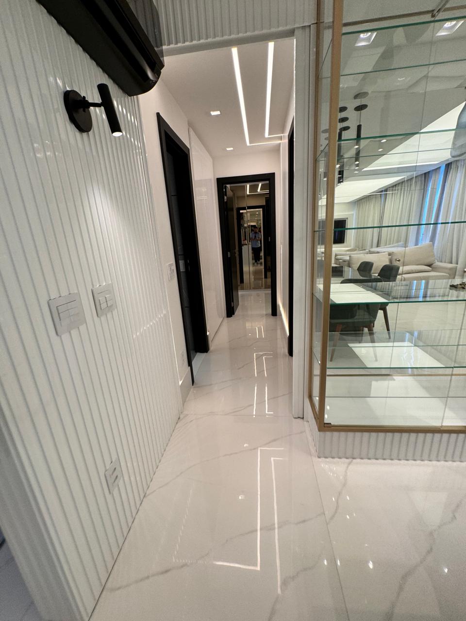 Apartamento Luxuoso 02 Quartos com Suíte na Praia do Canto